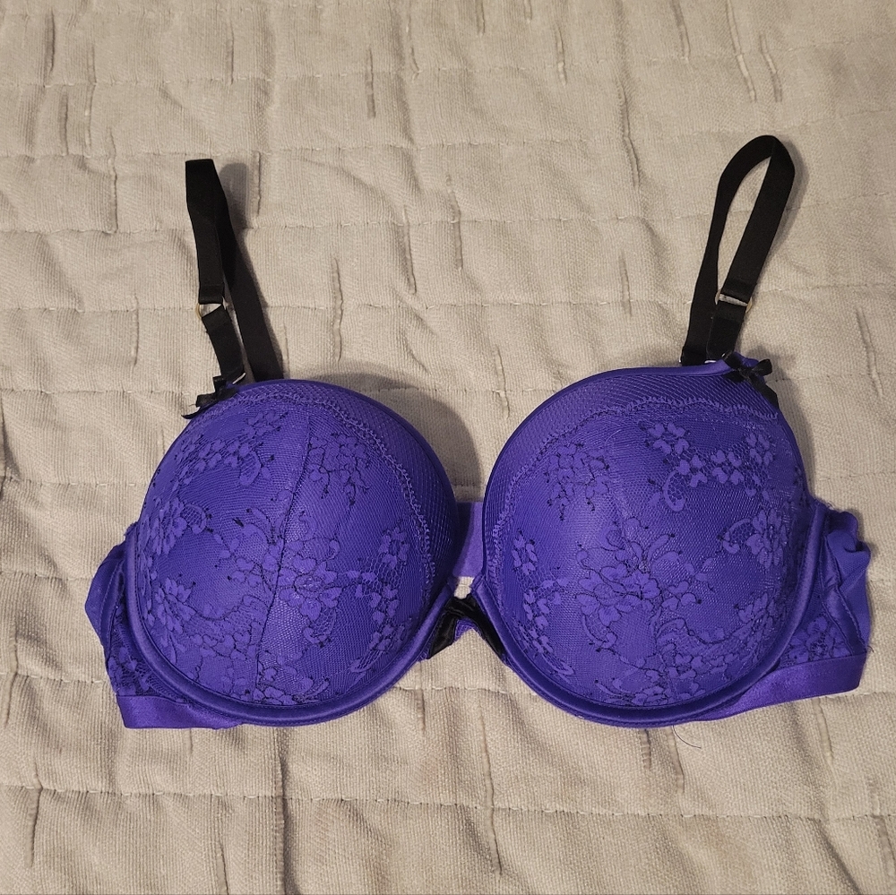 Victoria's Secret Vibrant Purple Lace Bra